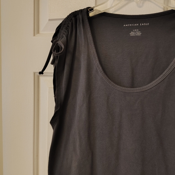 American Eagle cinched shoulder crop top - Picture 4 of 8